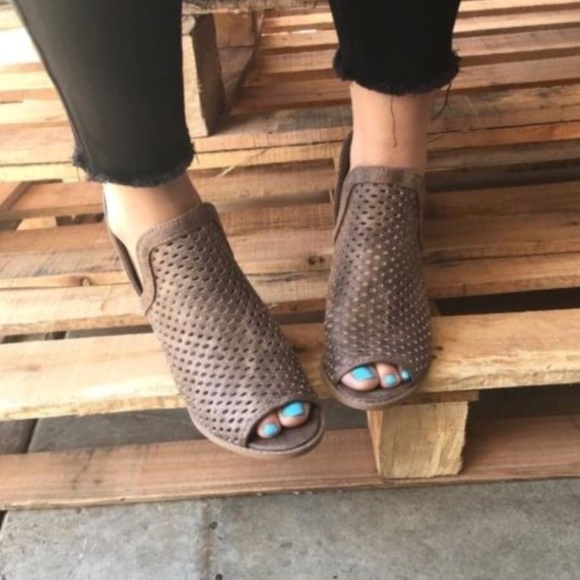 LAST SZ 5.5 | Perforated Ankle Bootie - Picture 2 of 5